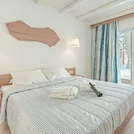 Aloe - Adults Only 4*