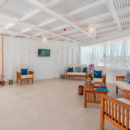 Aloe - Adults Only 4*