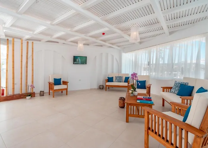 Aloe - Adults Only 4*